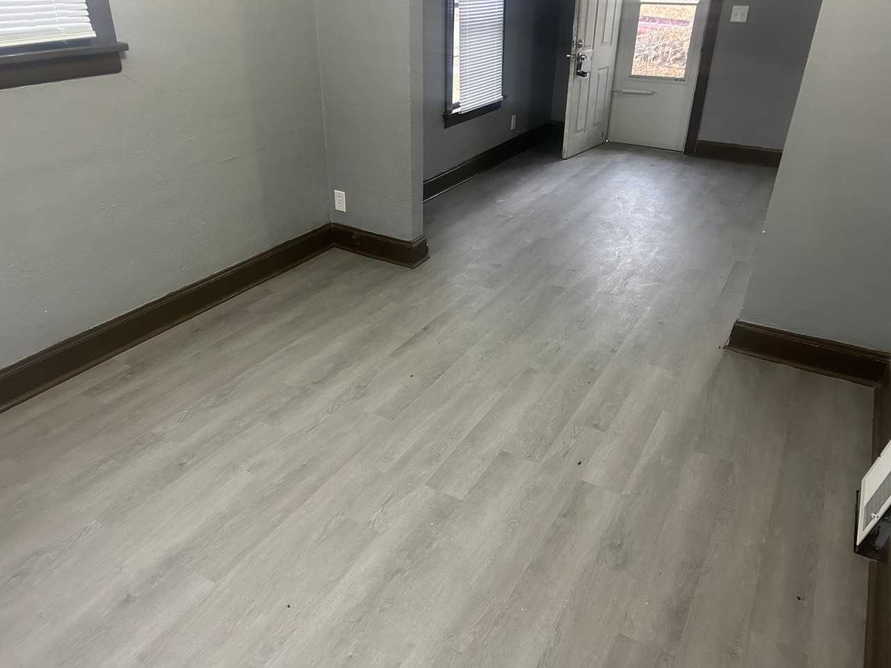 1713 Ottawa Dr - Photo 3 of 15