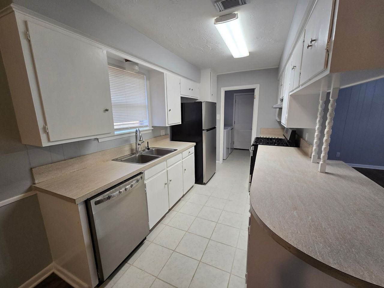 3806 Spring Holw - Photo 7 of 22