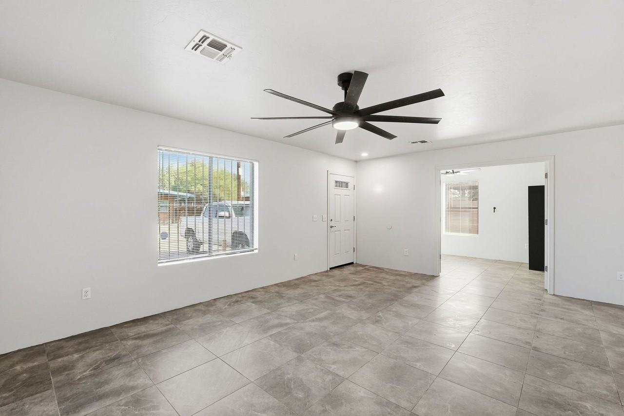 1809 E. 13th St. - Photo 2 of 50