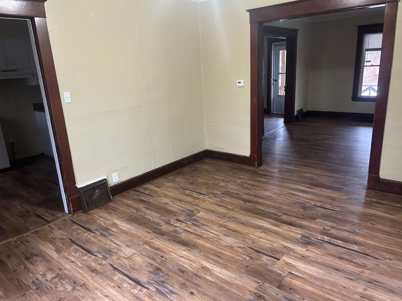 437 Hiett Ave - Photo 5 of 20