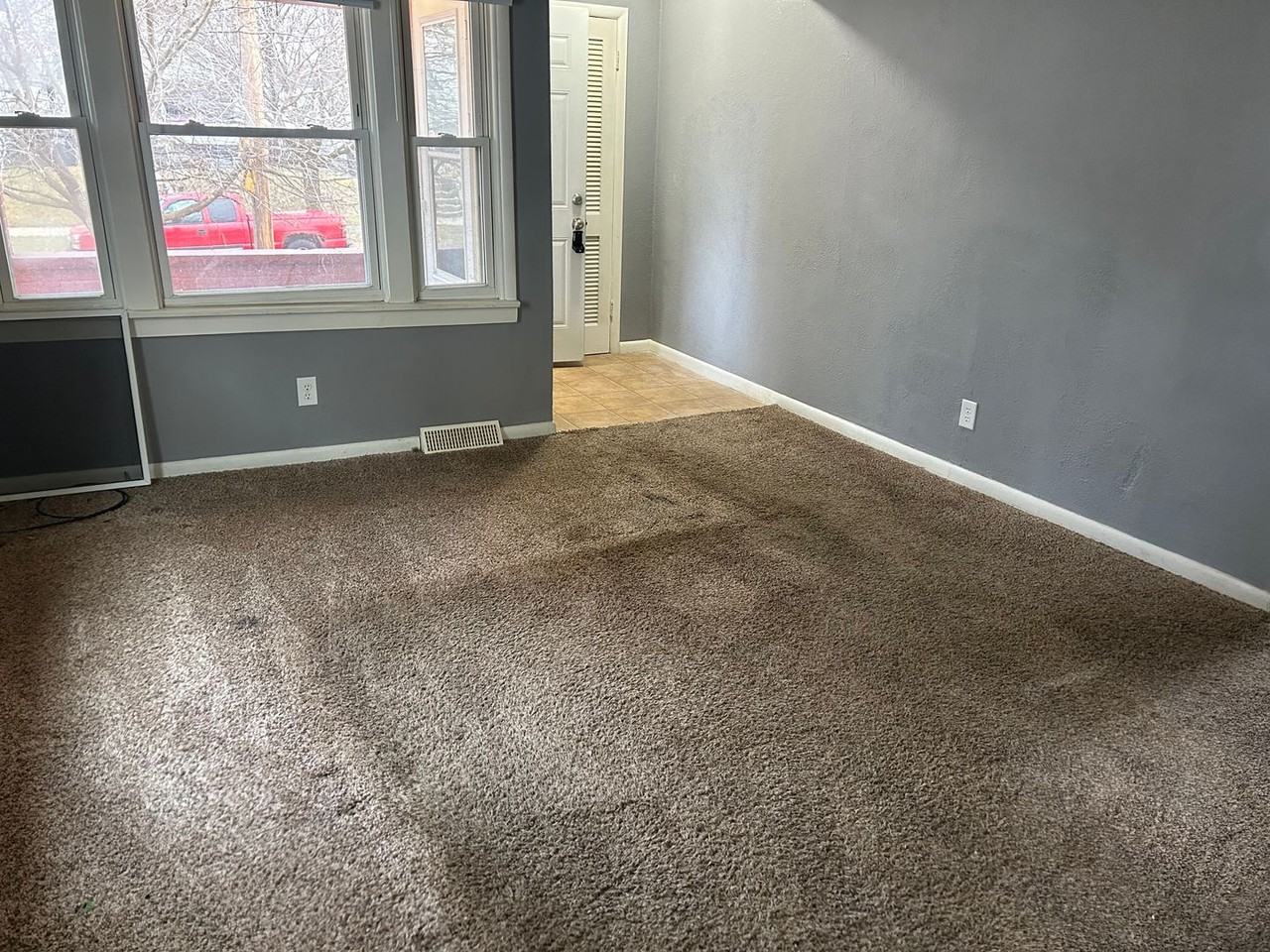 1720 Kelsey Ave - Photo 3 of 15