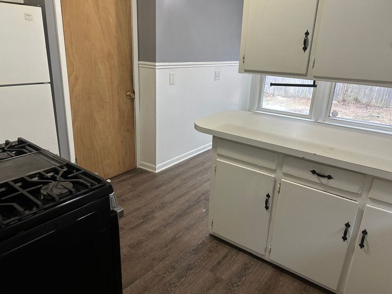 1720 Kelsey Ave - Photo 5 of 15