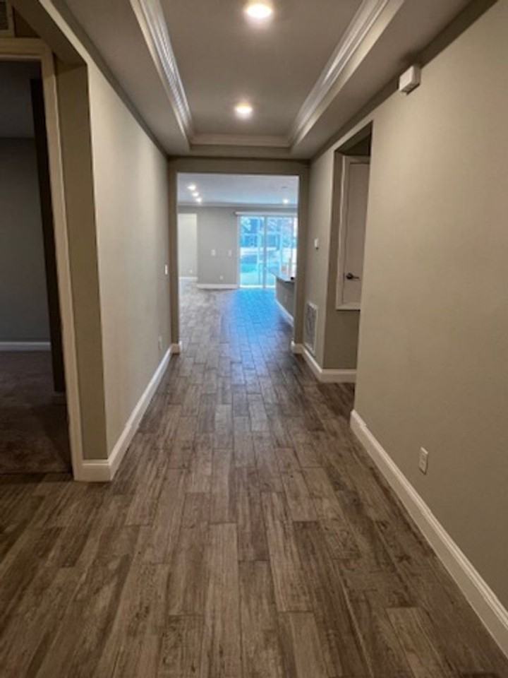 226 Edgewater Dr - Photo 2 of 23