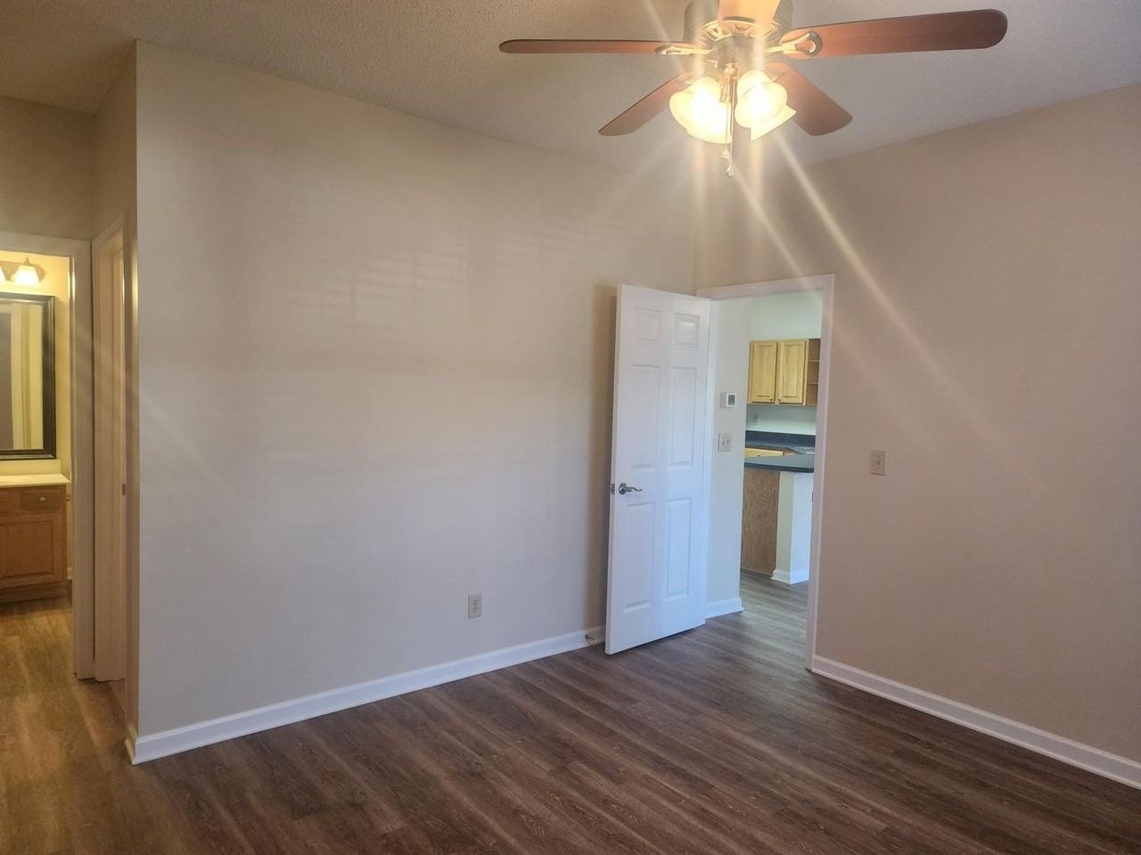 190 Wexford Dr #102 - Photo 7 of 20