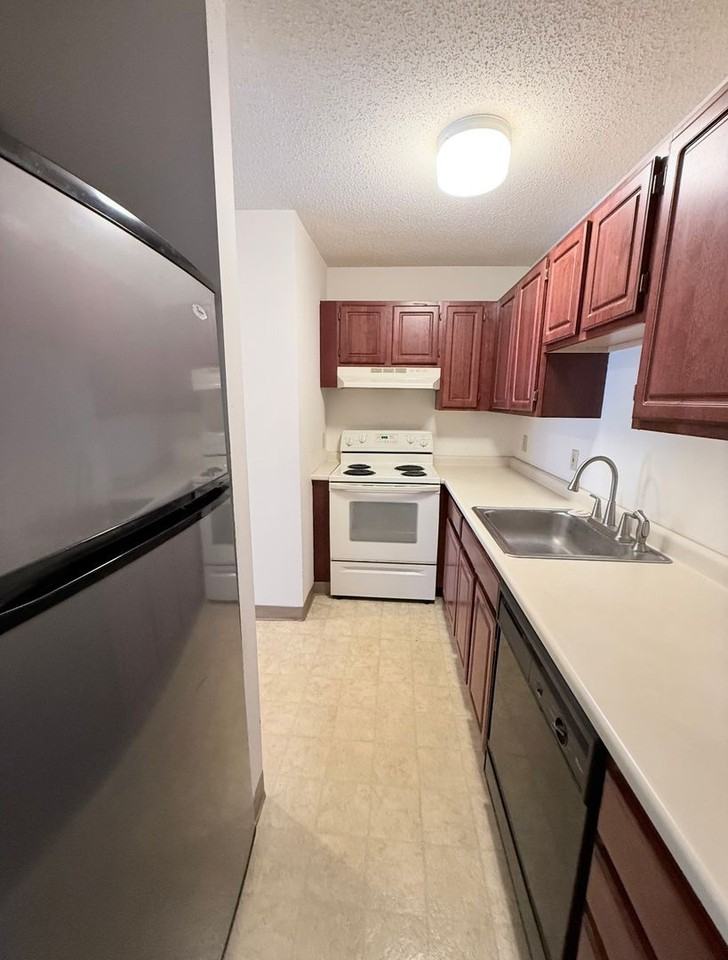 164 Barnstead Drive - Photo 2 of 23