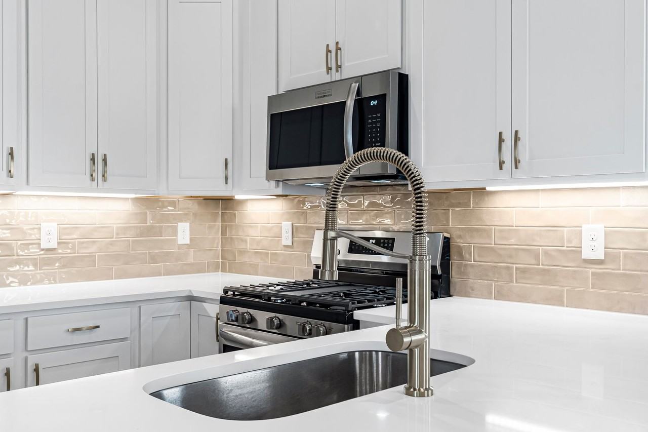 3556 Atwater Villas Ave - Photo 3 of 19