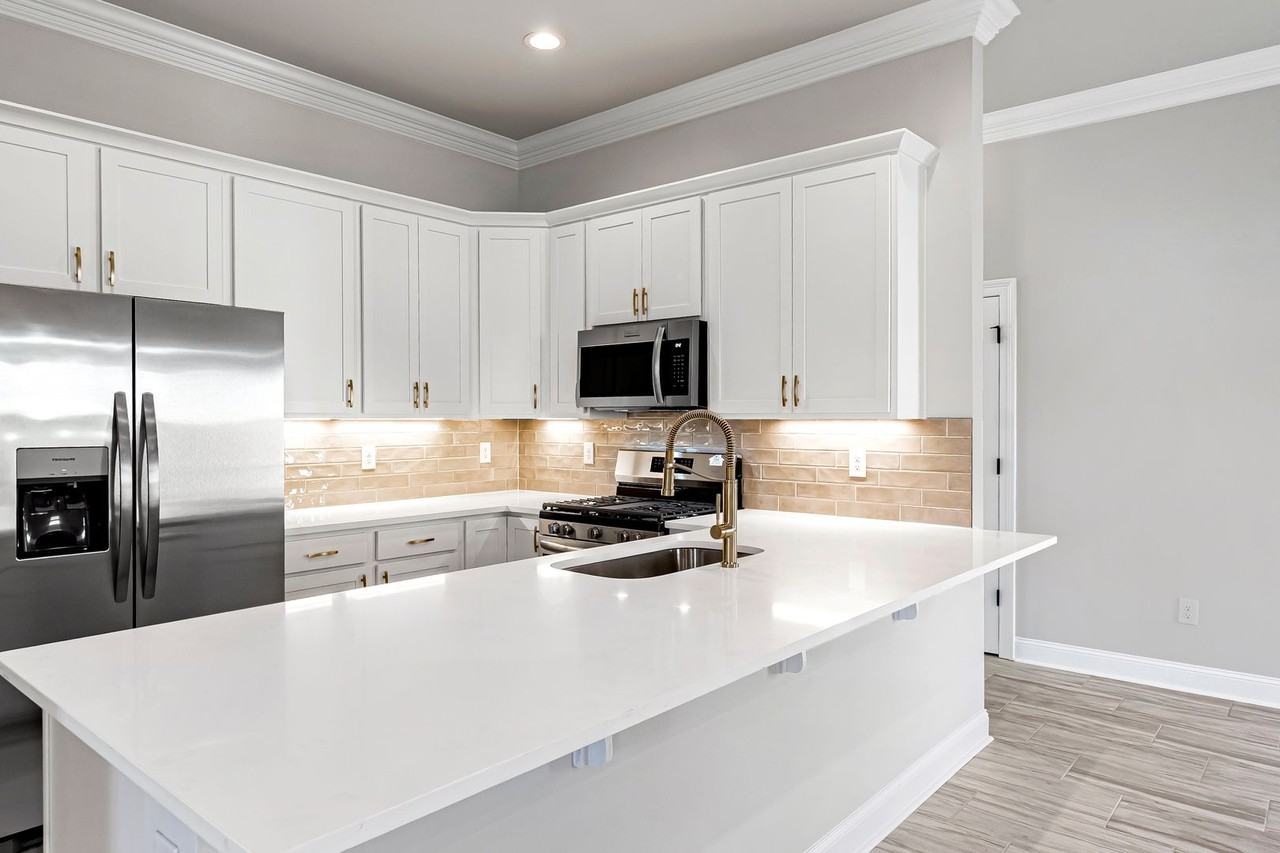 3556 Atwater Villas Ave - Photo 4 of 19