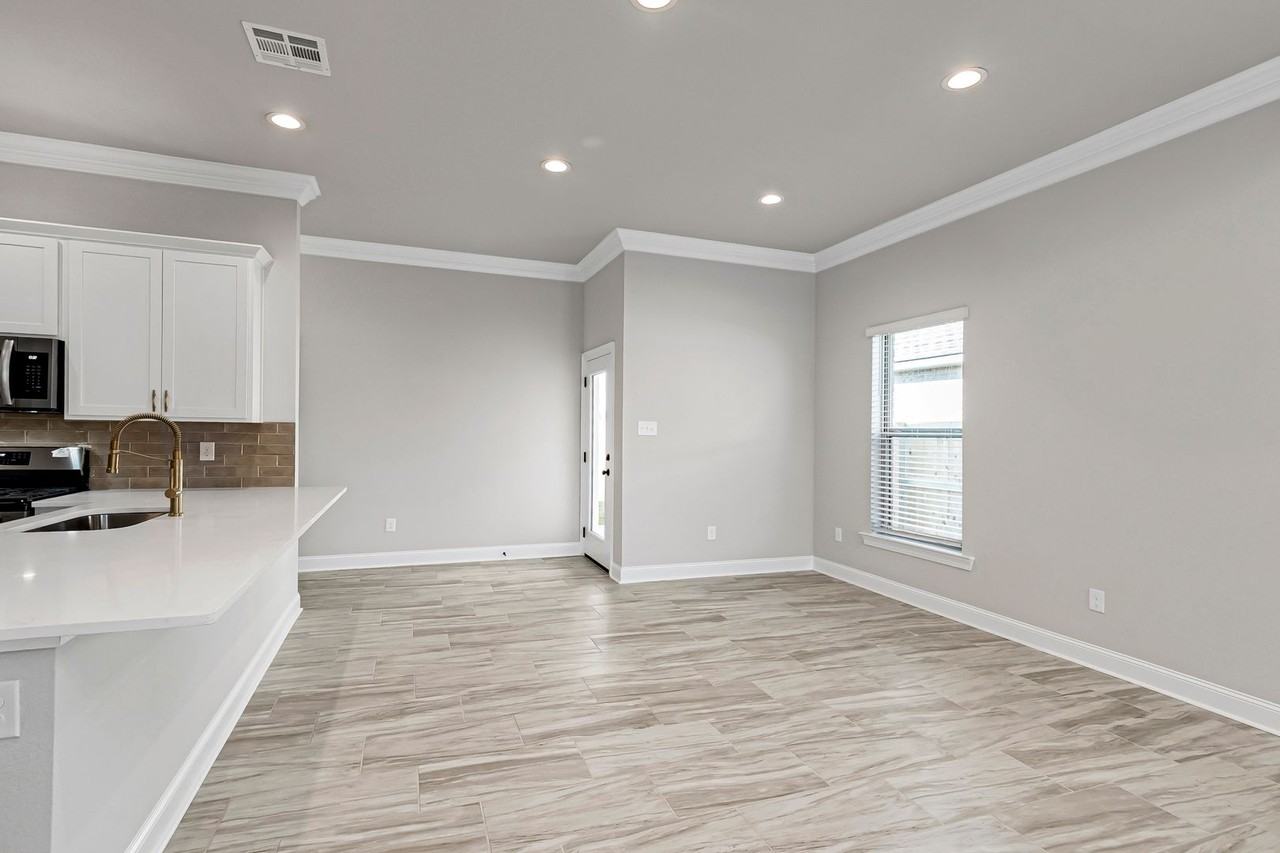 3556 Atwater Villas Ave - Photo 5 of 19