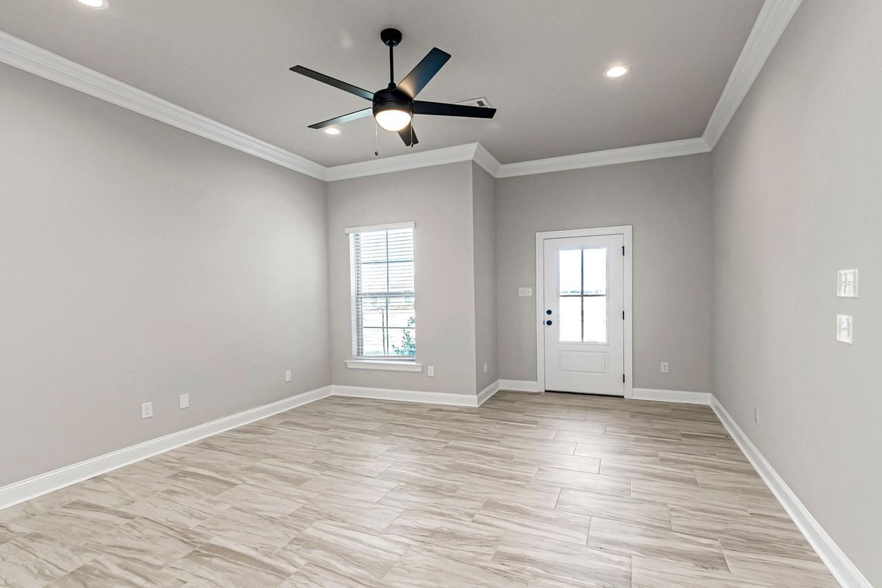 3556 Atwater Villas Ave - Photo 6 of 19