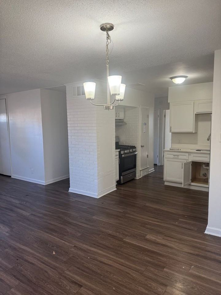 510 S 19th St - Photo 2 of 33