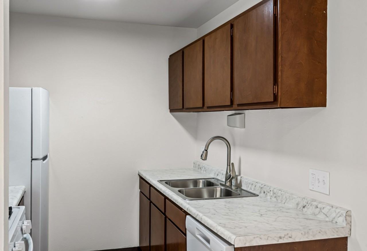 Arrowhead Apartments and Townhomes - Photo 4 of 50