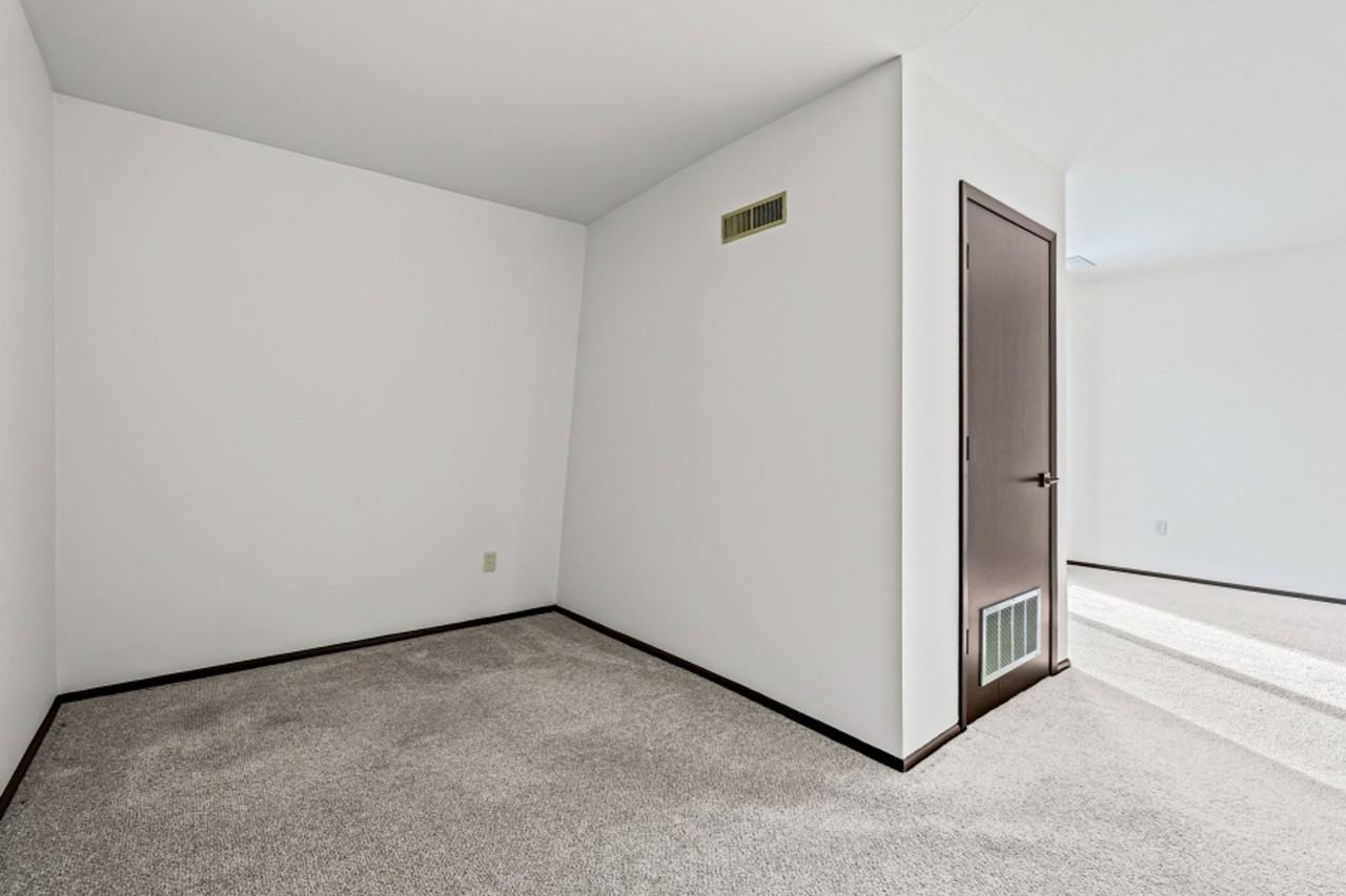 Arrowhead Apartments and Townhomes - Photo 6 of 50