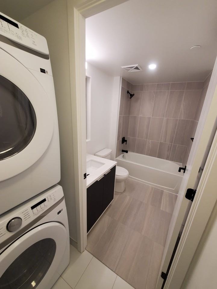 Kipling Ave & The Queensway #418 - Photo 6 of 10