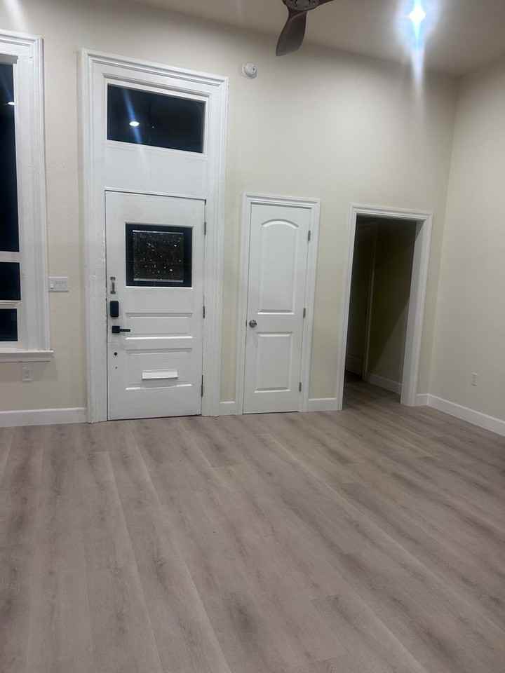 854 Peralta St - Photo 6 of 17