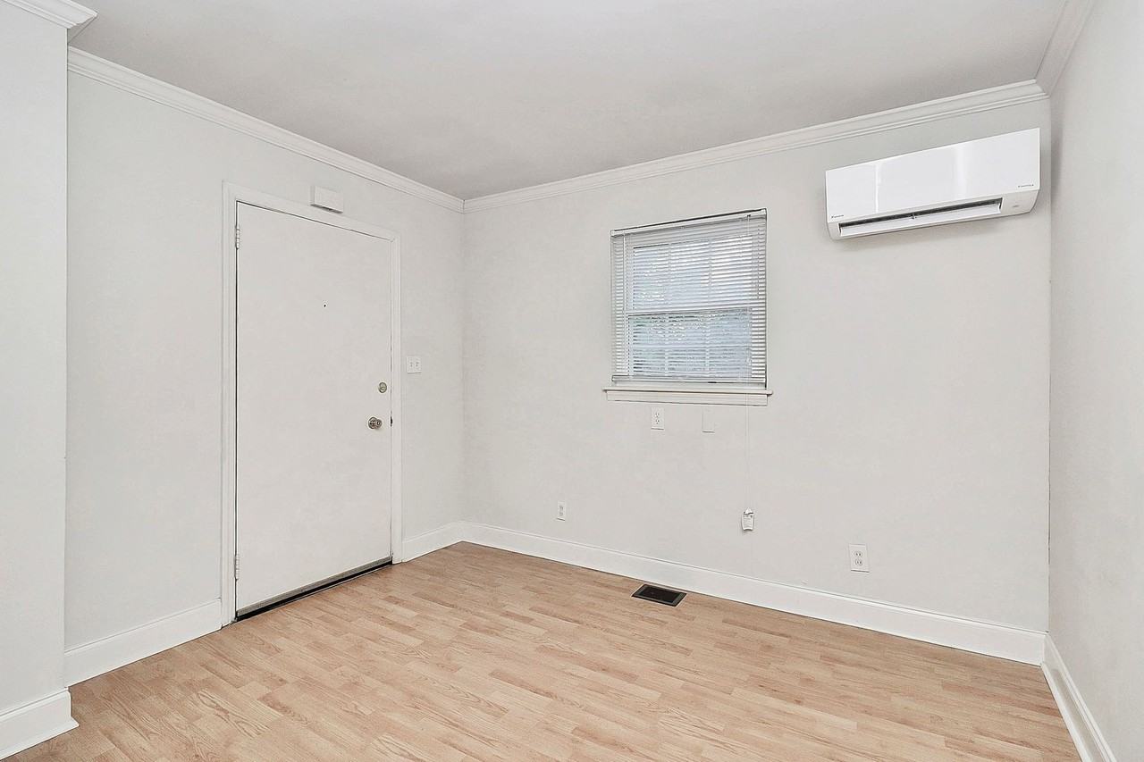 1728 Lombardy Cir - Photo 5 of 16