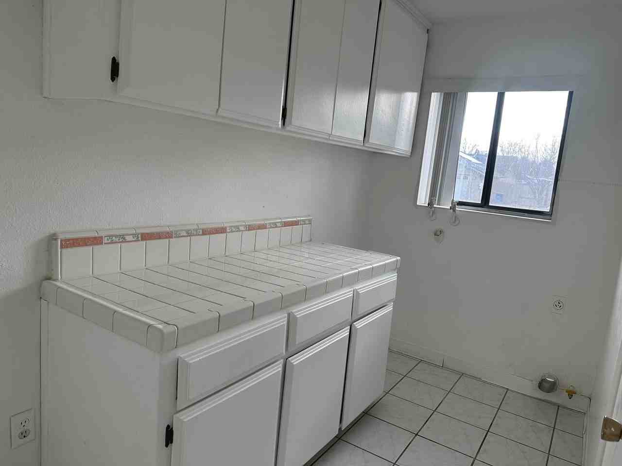 21441 Santa Barbara Dr - Photo 7 of 14