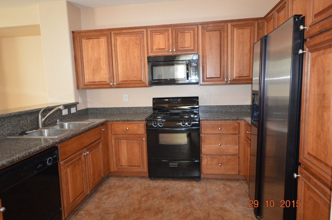 6125 Sugartree Ave - Photo 2 of 40