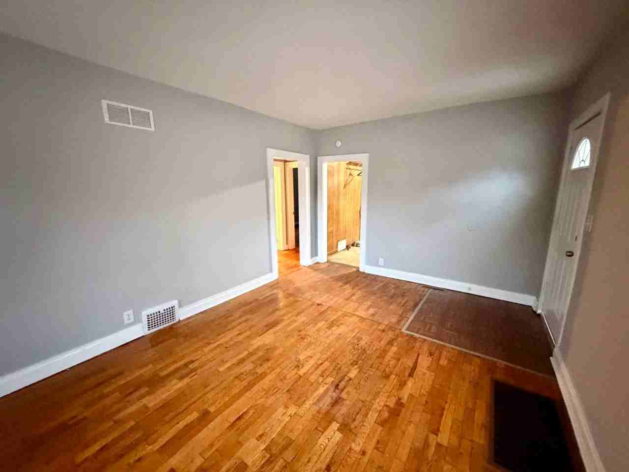 809 Ne Maple Dr - Photo 5 of 11