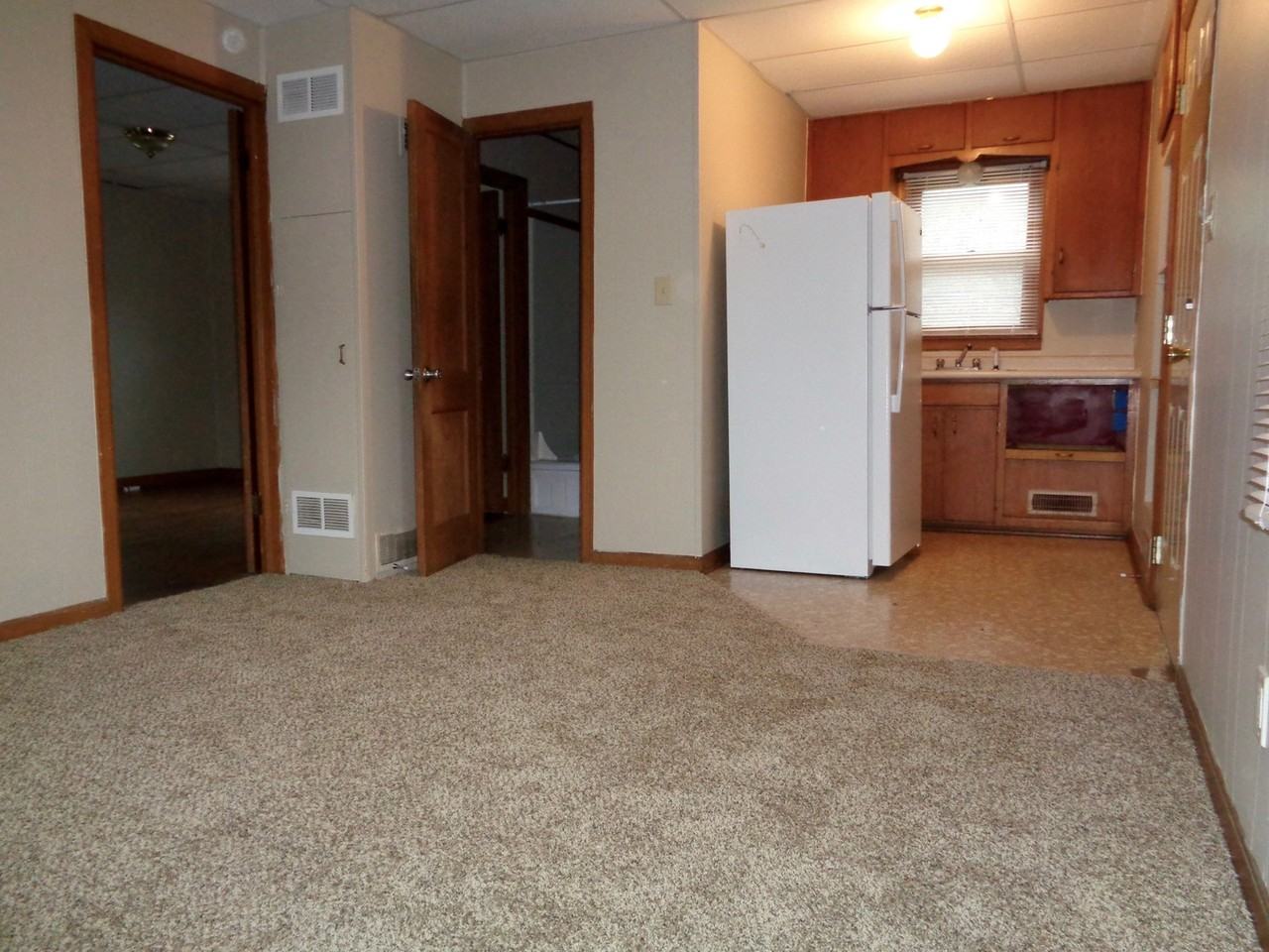 1640 N Holyoke Ave - Photo 4 of 10