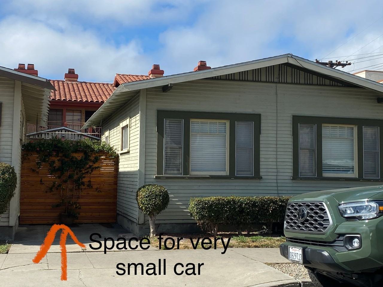 3081 Lincoln Ave - Photo 2 of 11