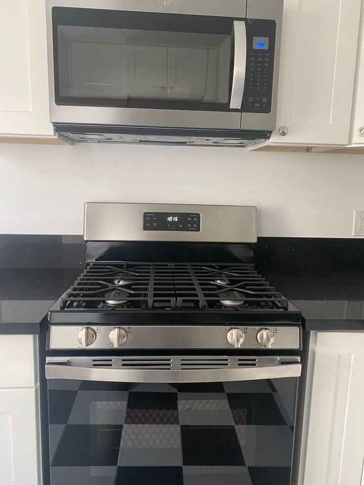 3081 Lincoln Ave - Photo 6 of 11