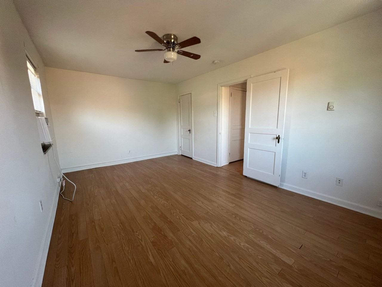 5731 Ellsworth Avenue - Photo 5 of 17