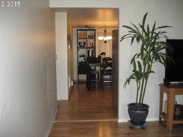 8606 Ne 160th Ave - Photo 2 of 11