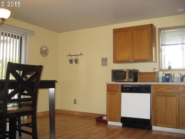 8606 Ne 160th Ave - Photo 4 of 11