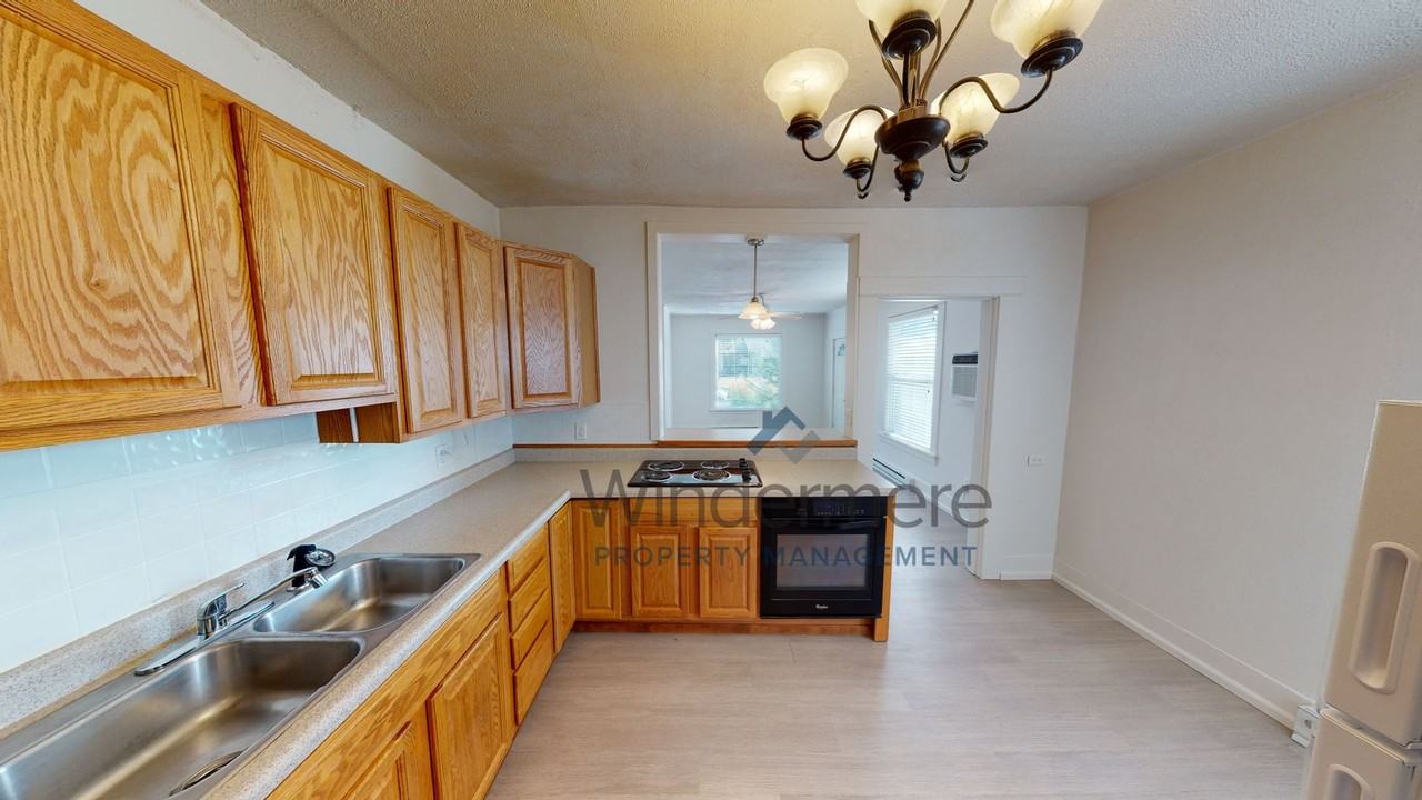 207 N Spokane St - Photo 6 of 14