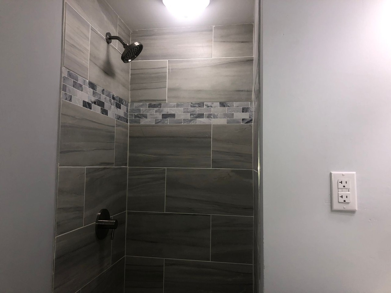 614 73rd St - Photo 2 of 34