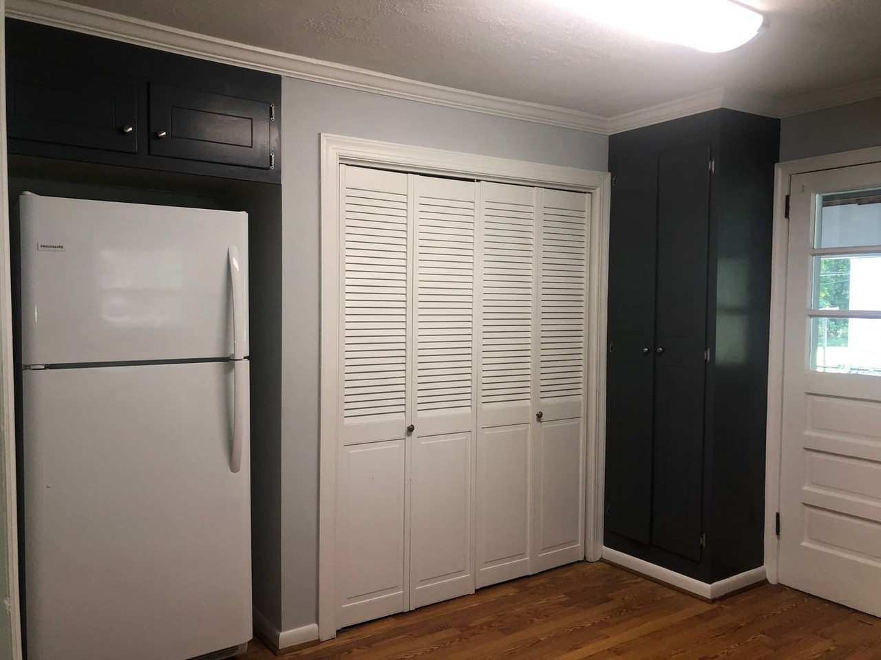 614 73rd St - Photo 3 of 34