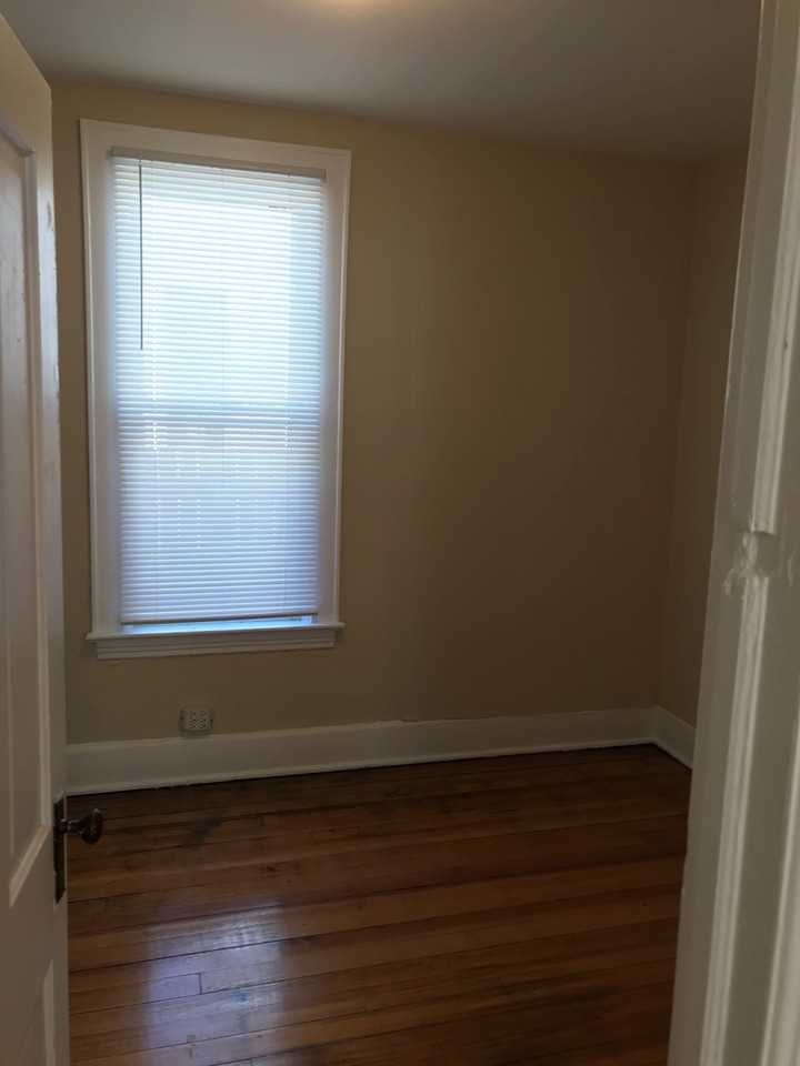 638 Edmund Ave - Photo 4 of 7