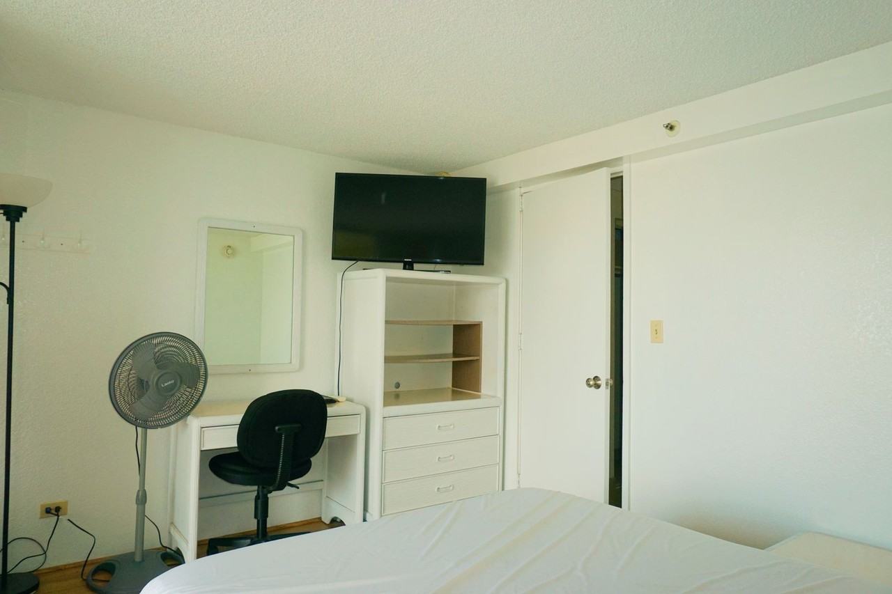 445 Seaside Ave #3302 - Photo 7 of 18