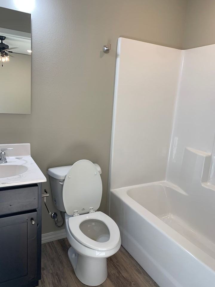 1623 N Main Ave - Photo 5 of 11