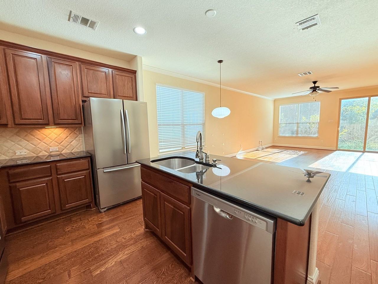 2505 Amur Dr - Photo 2 of 32