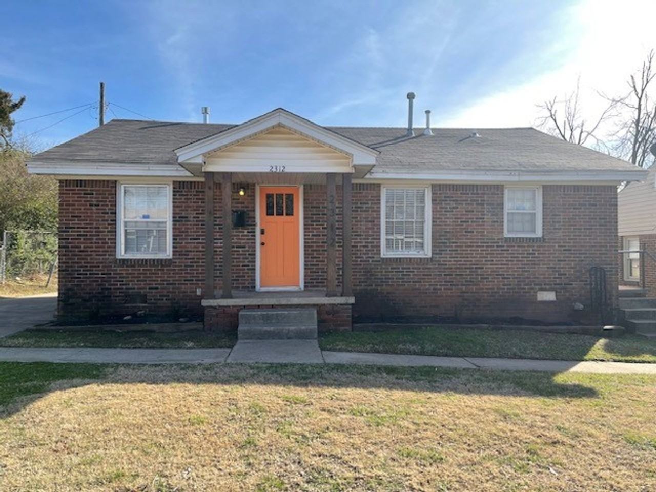 2312 Nw 33rd St - Photo 2 of 14