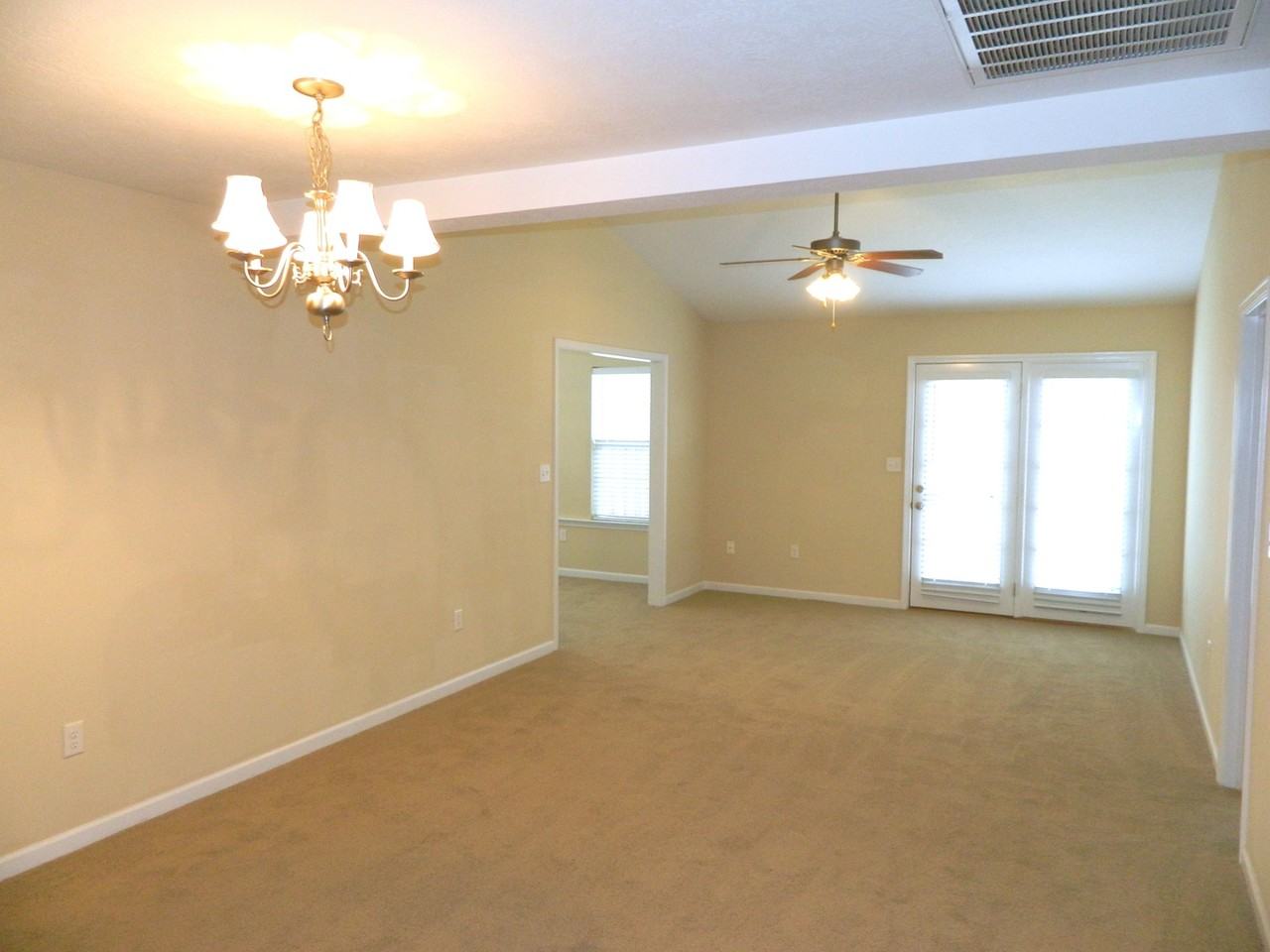 2014 Kennesaw Way - Photo 7 of 19