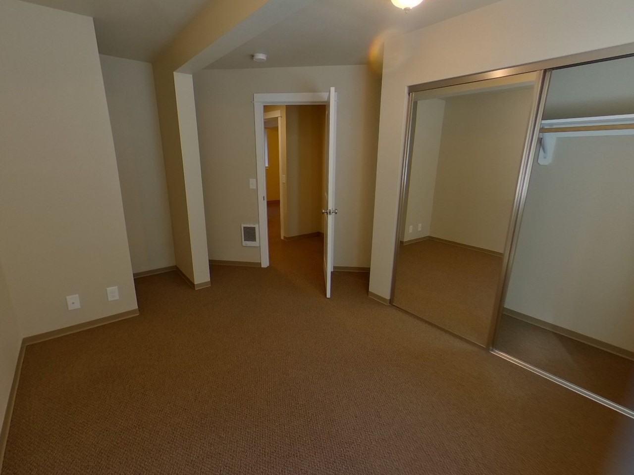 2074 Onyx St - Photo 4 of 17