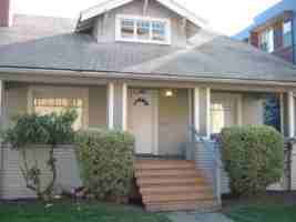 featured image of 992 E 19th Ave