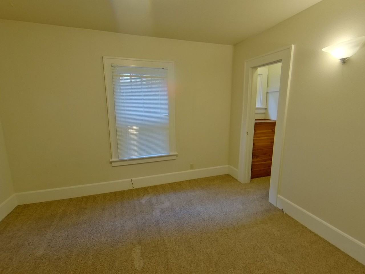 992 E 19th Ave - Photo 7 of 19