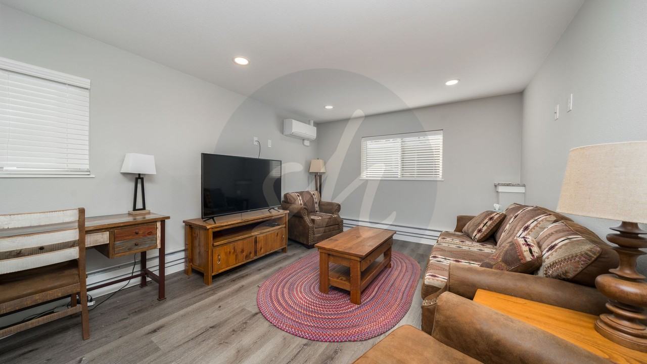 726 E Costilla St - Photo 7 of 12