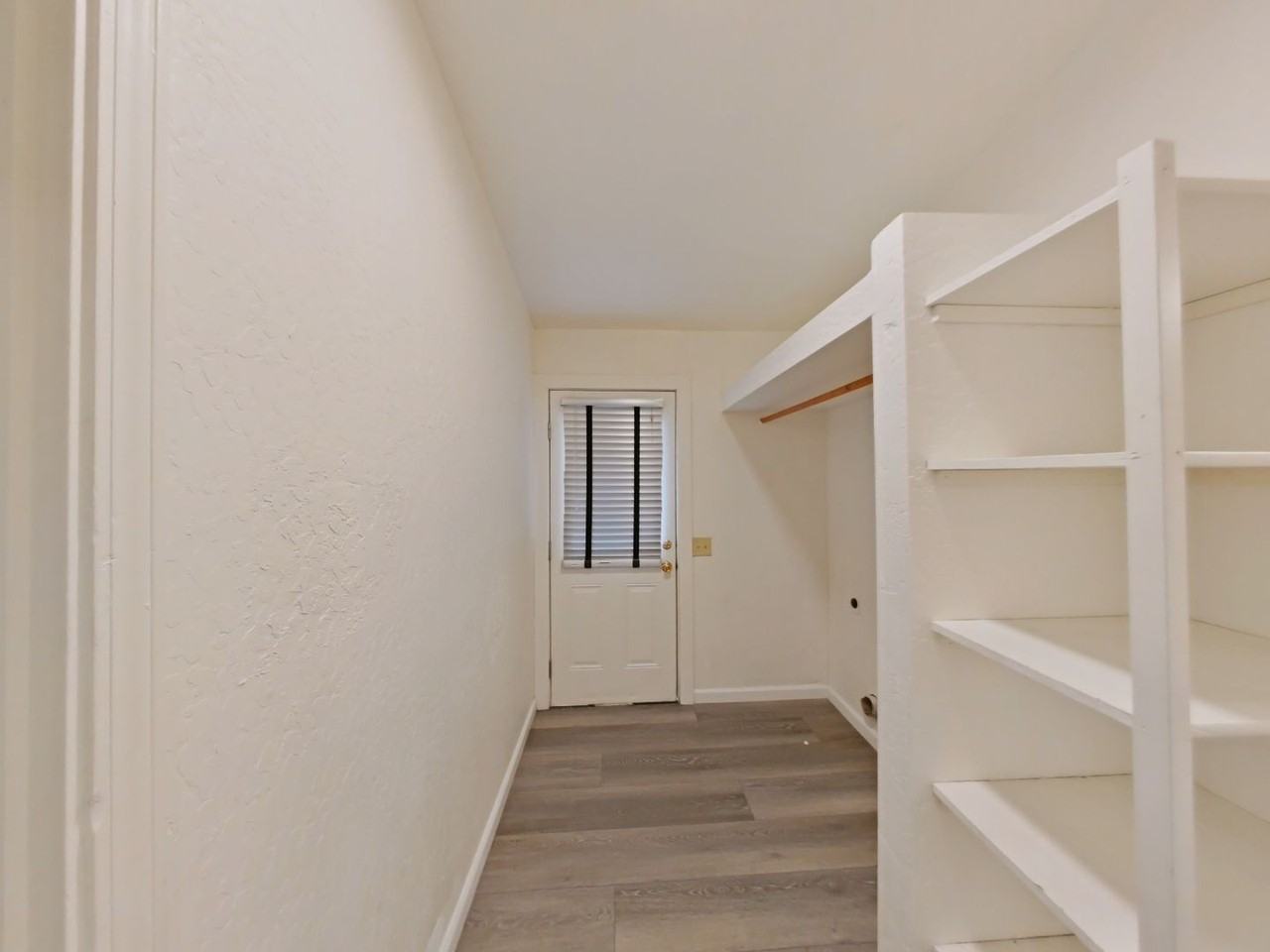 1571 High St - Photo 7 of 17