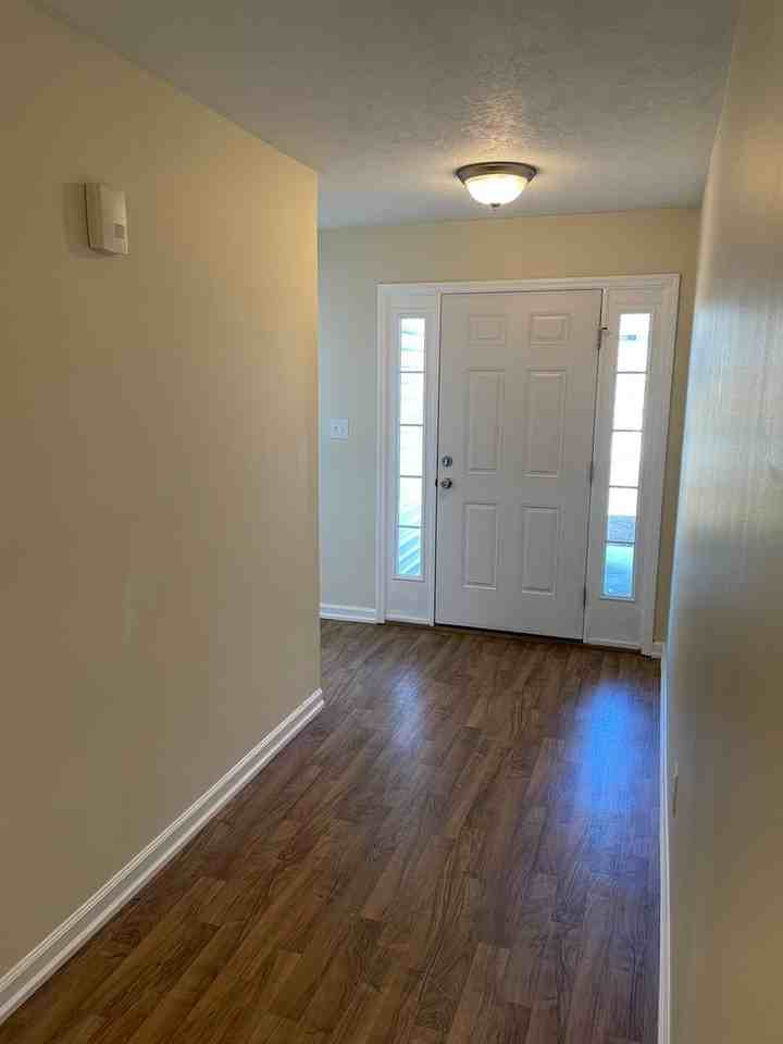 612 Lory Ln - Photo 4 of 19