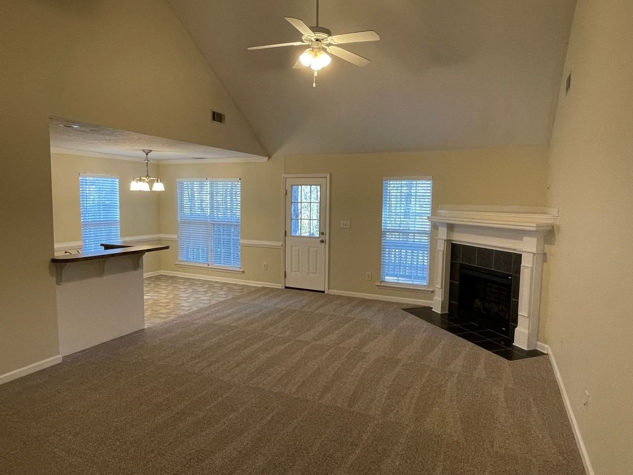 612 Lory Ln - Photo 5 of 19