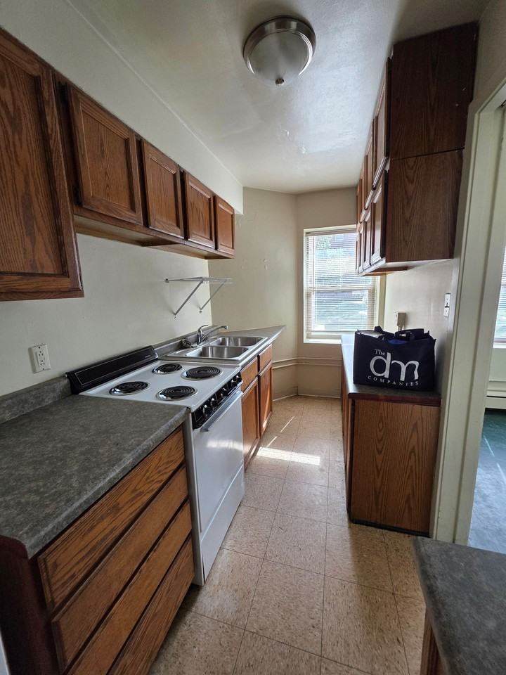 8th On Campus - Photo 4 of 8