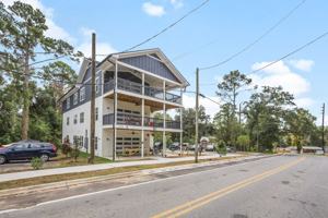 featured image of 1720 Airport Dr