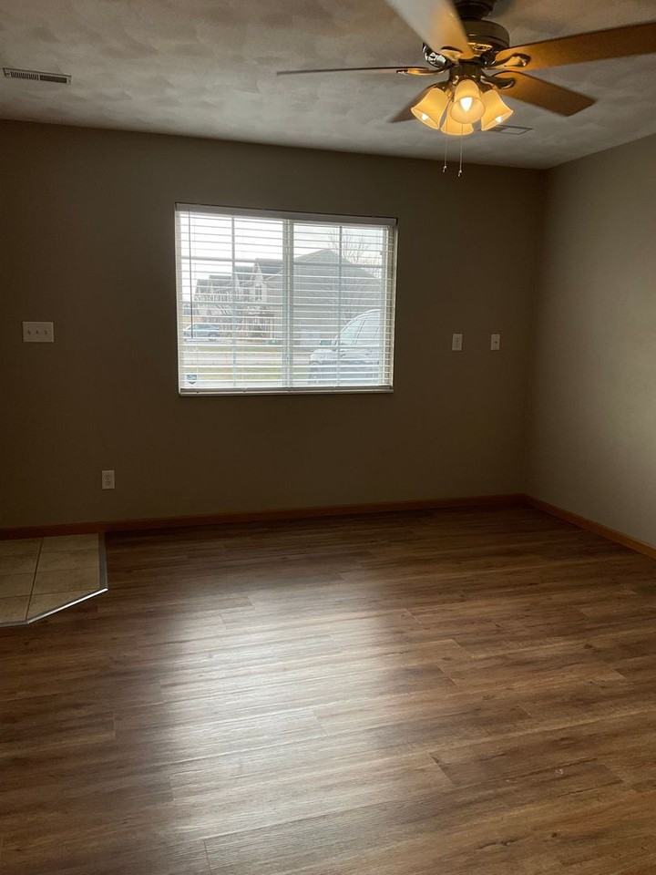 119 Northtowne St - Photo 2 of 21