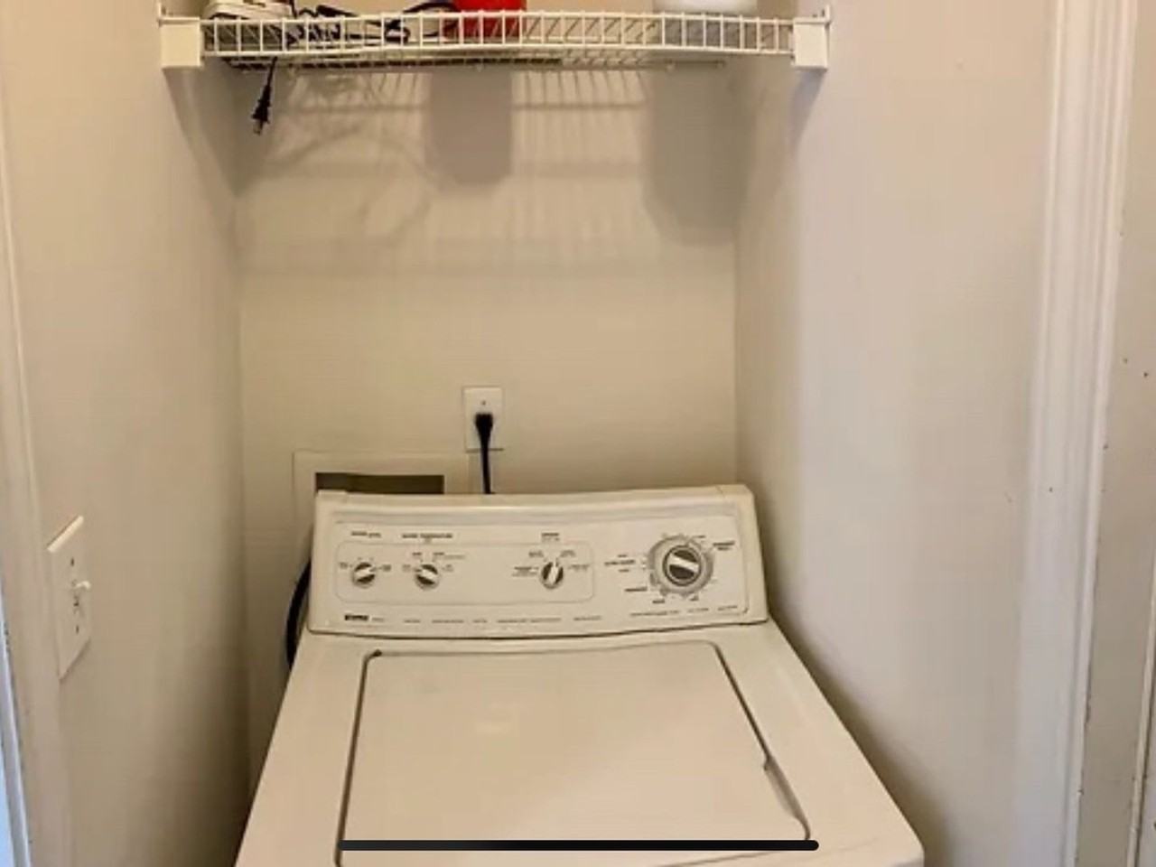 853 Ladner Dr - Photo 4 of 37