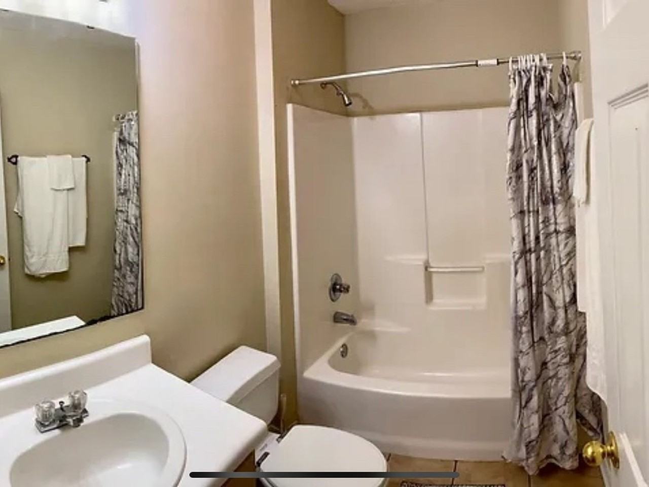 853 Ladner Dr - Photo 6 of 37