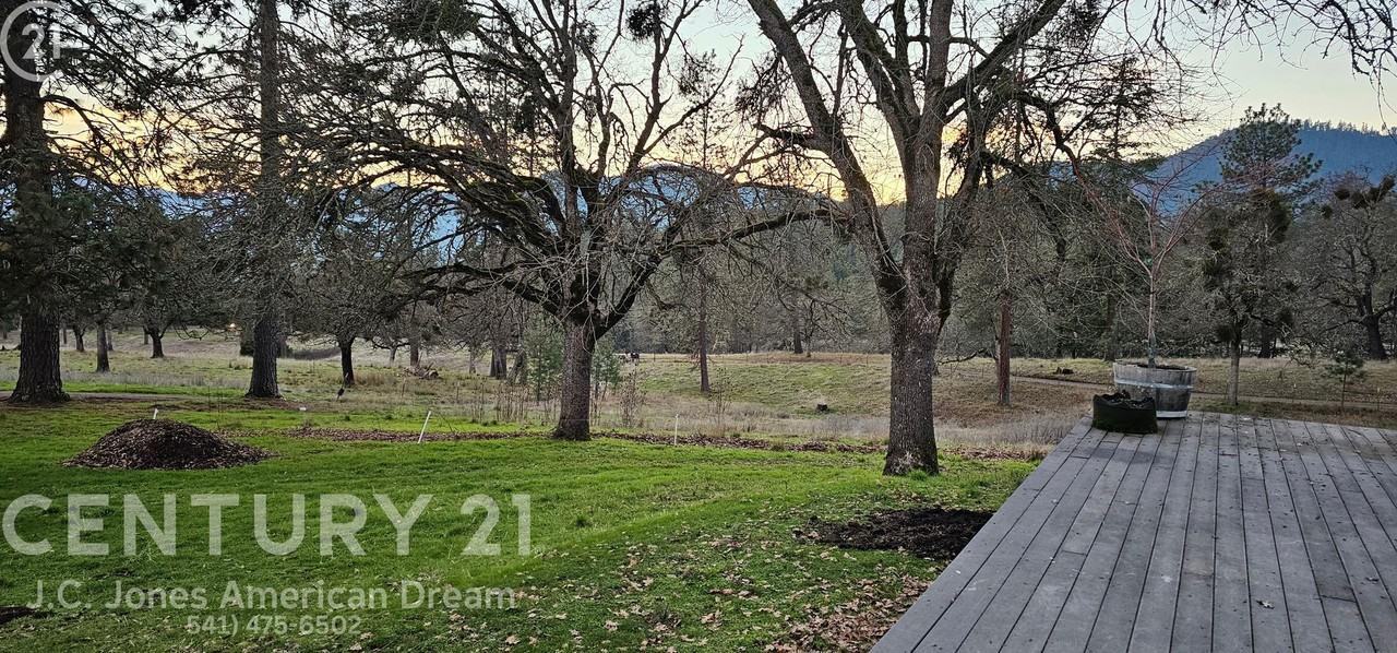 605 Missouri Flat Rd - Photo 3 of 33